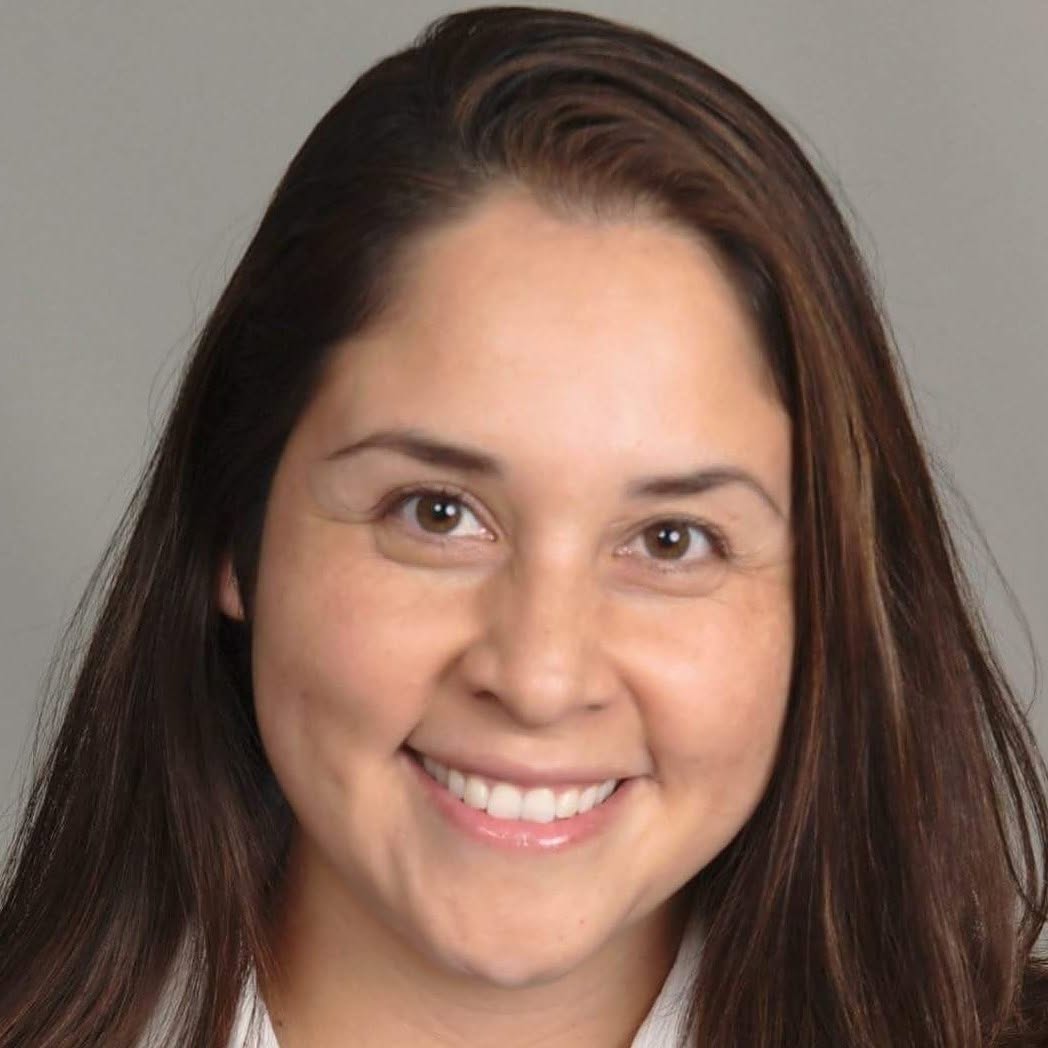Anna Houck headshot