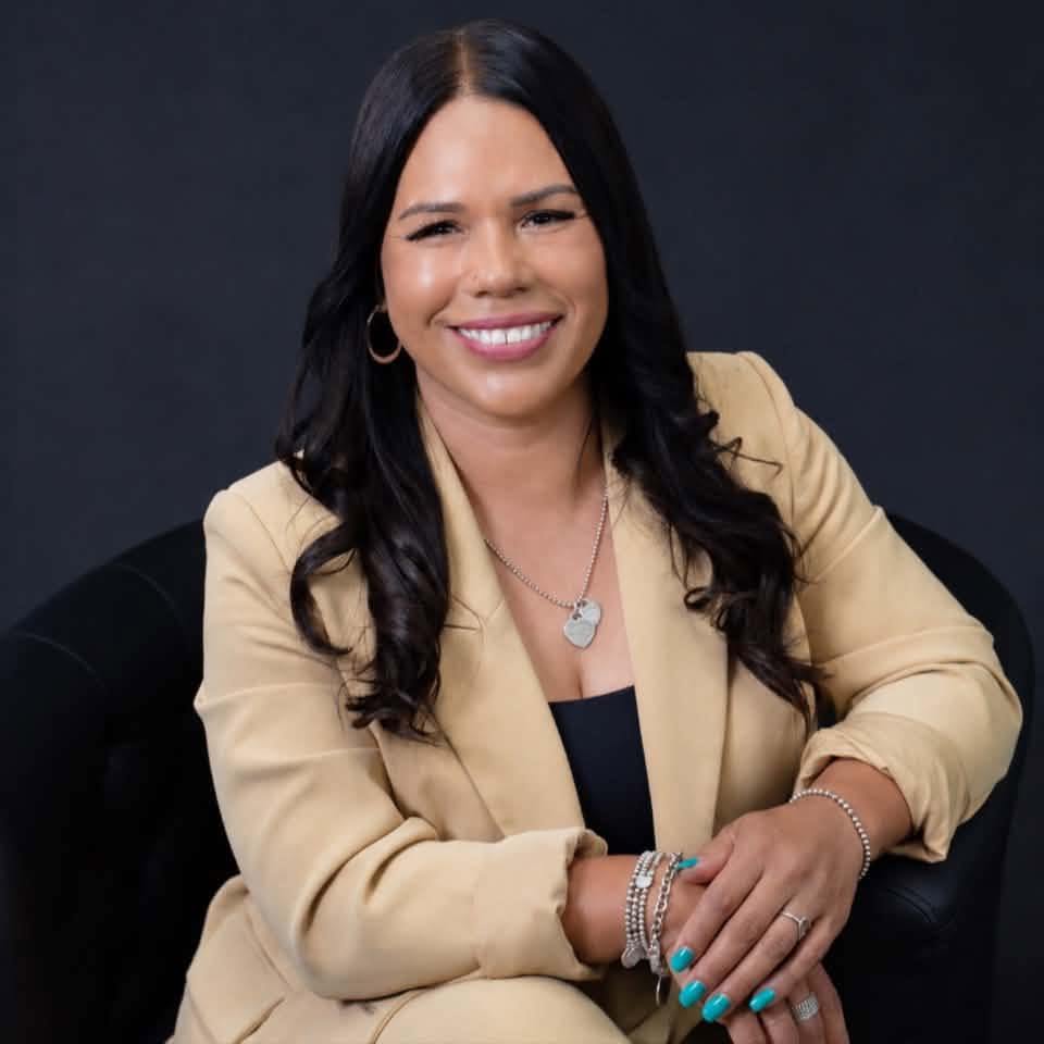 Brenda R Mendoza headshot