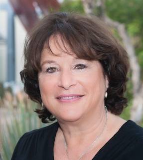 Susan Mukai headshot