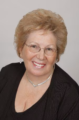 Brenda Breit headshot