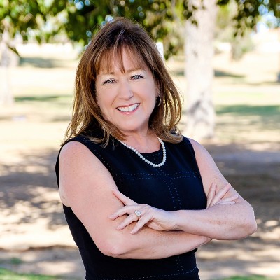 Debra Lopez headshot