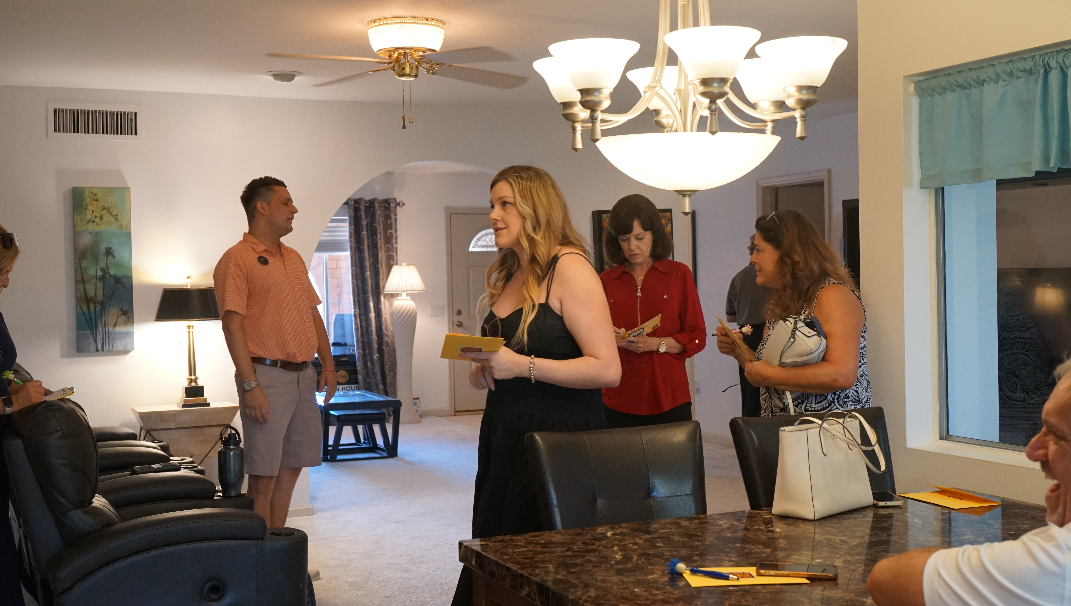 8302 N 85th Pl, Scottsdale AZ 85258 — photo 4 — Best Home On Tour, Scottsdale, AZ 85260 (August 26, 2026)