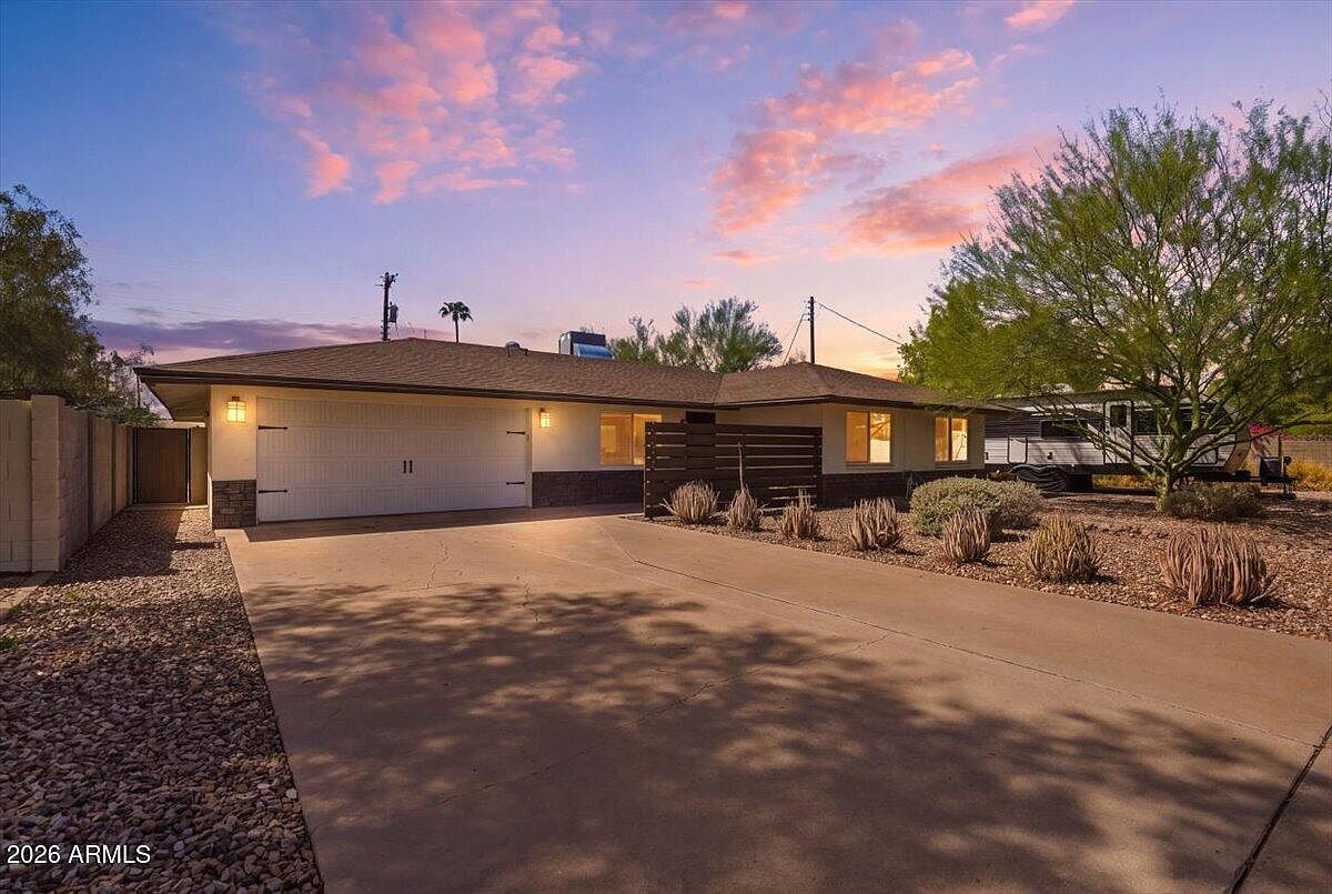 1209 W MEDLOCK DR, Phoenix AZ 85013 — photo 1 — Best Home On Tour, Phoenix, AZ 85014 (September 30, 2026)