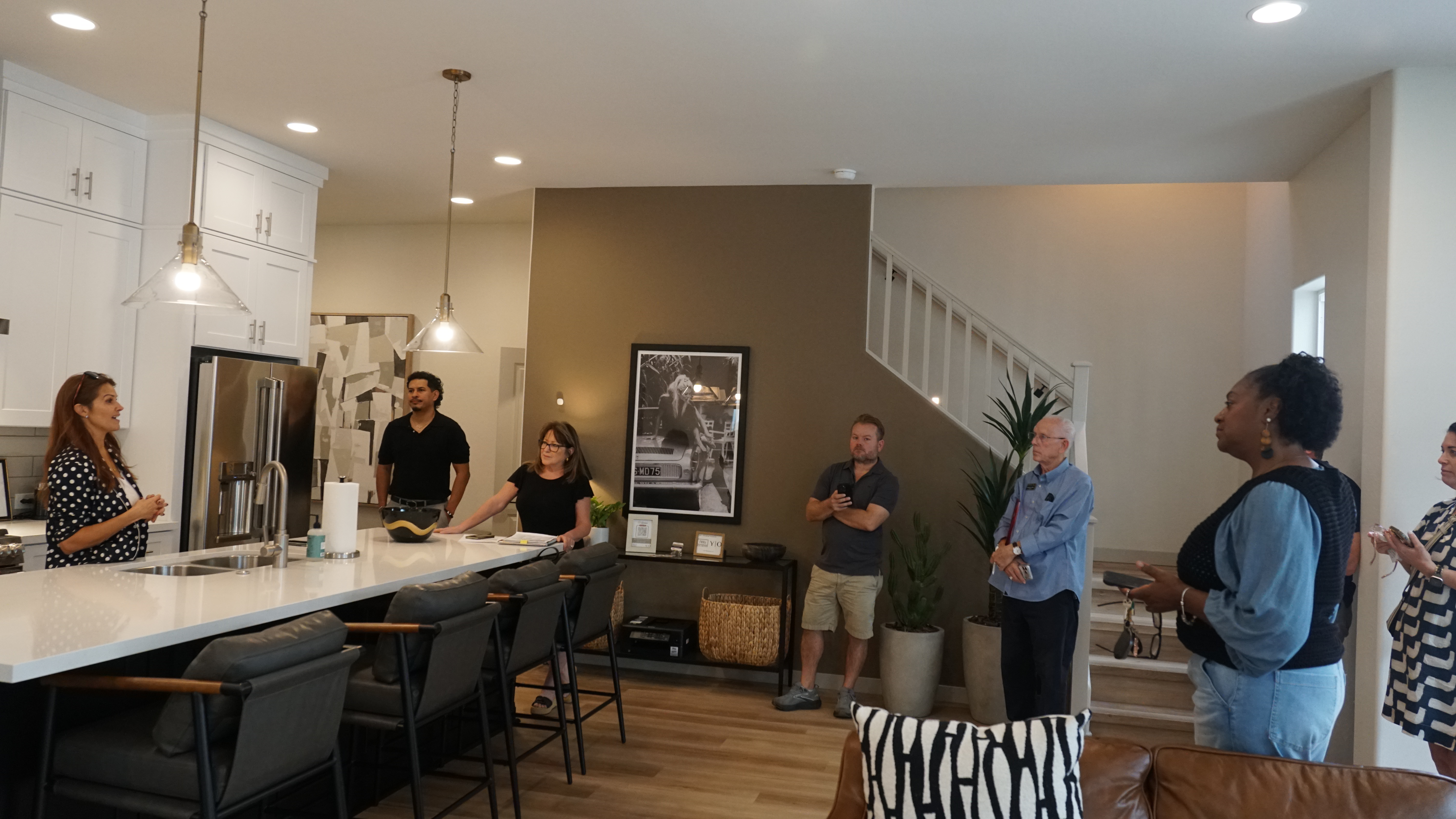108 W Willo Ct Phoenix, AZ 85003 AZ  — photo 5 — Best Home On Tour, Phoenix, AZ  (September 30, 2026)